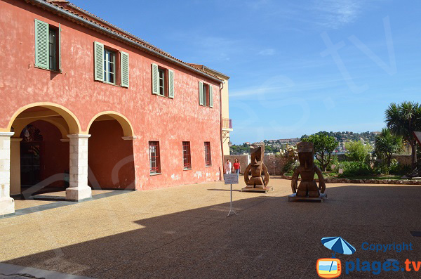 Batiments à l'intérieur de la citadelle