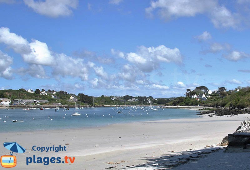 Aber Benoit vue depuis une plage de Saint Pabu