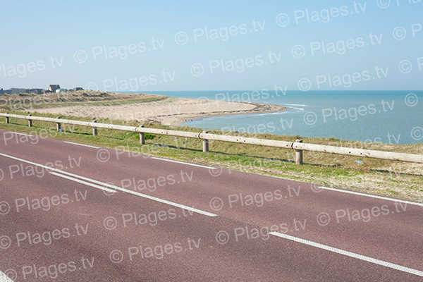 route avec vue de la plage d'anneville