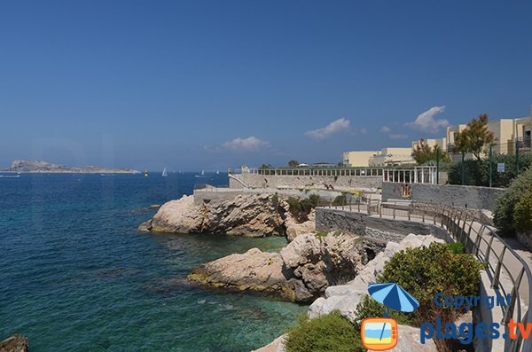 Promenade sur la presqu'ile de Malmousque à Marseille