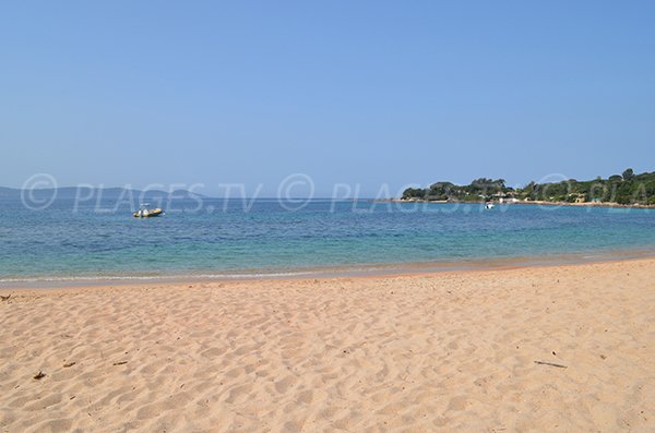 Plage de Medea en Corse