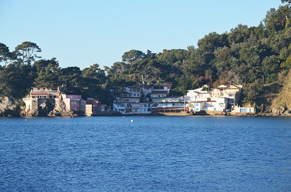 Cabanons de l'anse de Méjean à Toulon