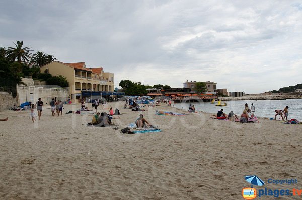 Hotel on the Bandol beach - France