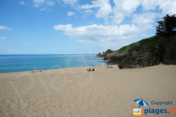 Touesse beach and view on the point of  Grands Nez - Saint-Coulomb