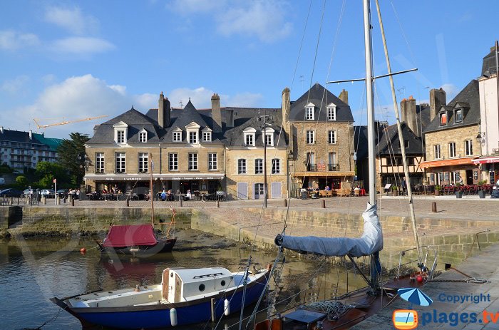 Centre ville d'Auray côté port