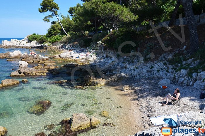 Le Bacon au Cap d'Antibes à proximité de la Salis