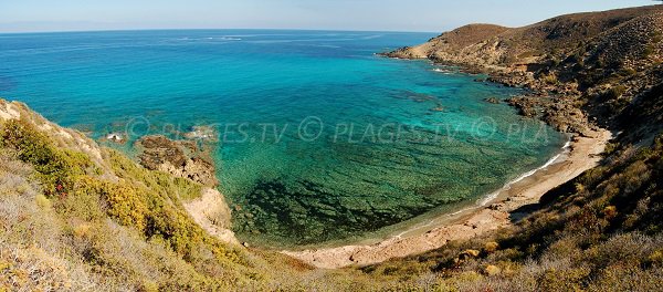 Plage au niveau de la pointe de Corbu (Agriate)