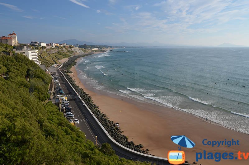 La plage des Basques à marée descendante - Biarritz