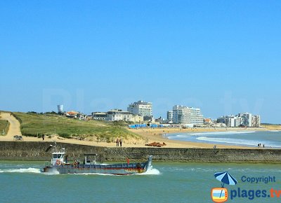 Bord de mer de St Gilles Croix de Vie avec sa plage et ses dunes