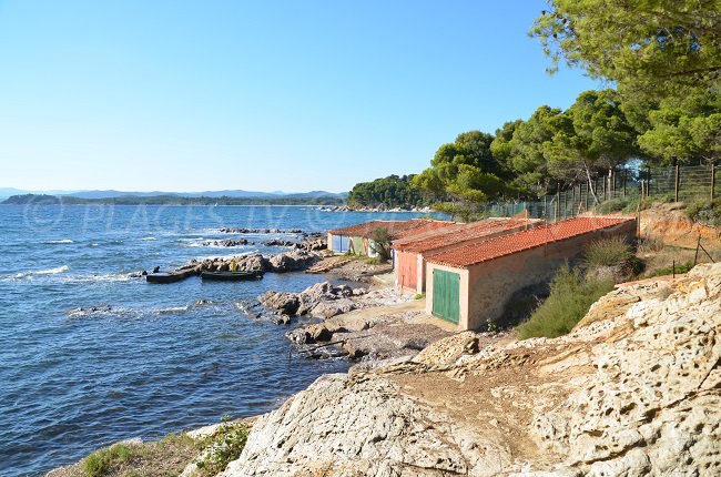 Cabanons à côté du fort de Brégançon