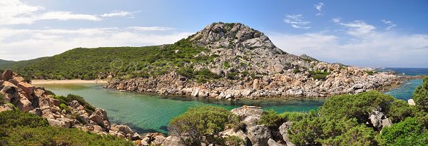 Ambiente della Cala d'Agulia in Corsica