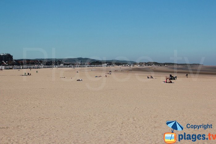 Calais beach overlooking the Cap Blanc Nez