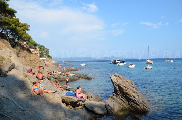 Rocks in the calanque of Cavalaire sur Mer