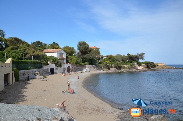 Corailleurs beach in Saint Aygulf in France