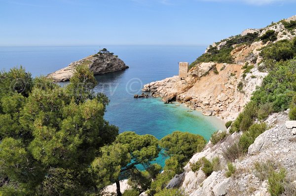 Photo de la calanque d'Erevine sur la Côte Bleue