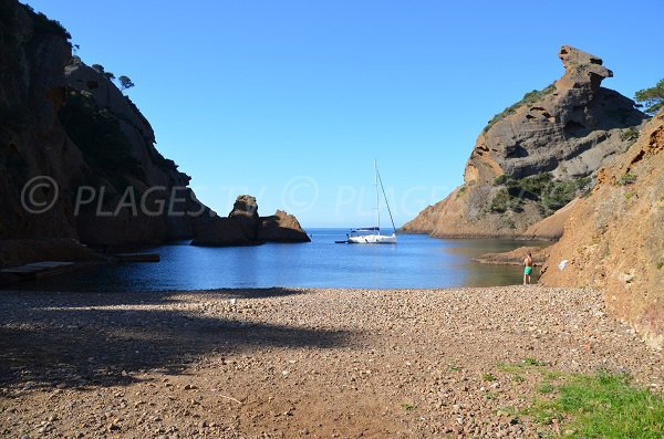 Beach in the Figuerolles calanque in La Ciotat