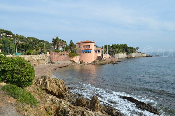 Plage de sable des Gireliers des Issambres