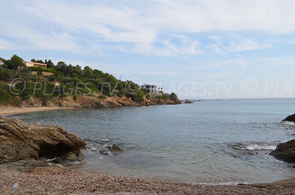 Vue sur la plage de la calanque du Grand Boucharel de St Aygulf