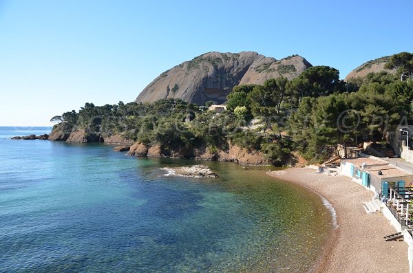 Calanque du Grand Mugel mit Blick auf den Bec de l'Aigle