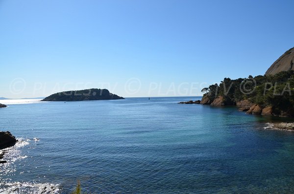 Ile Verte view from Grand Mugel calanque - La Ciotat