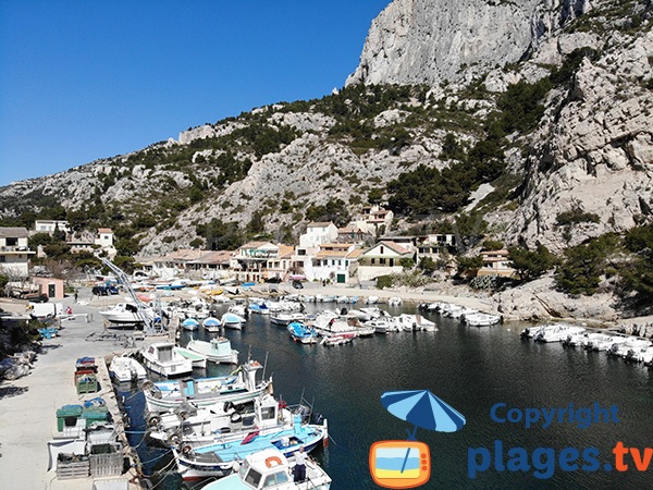 Harbor and restaurant in the calanque of Morgiou