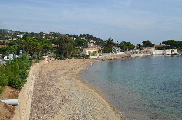 Les Issambres - beach in the center of the city