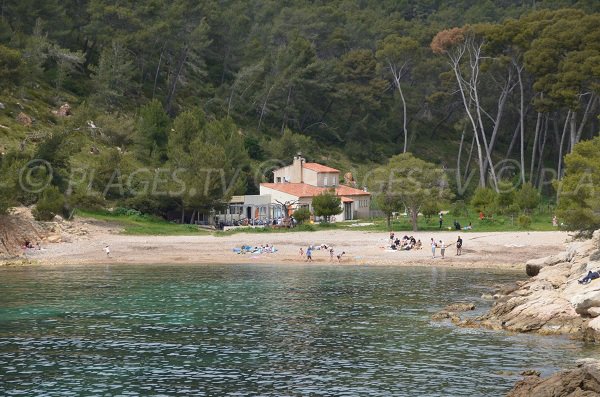 Beach in the calanque of Port d'Alon - St Cyr sur Mer