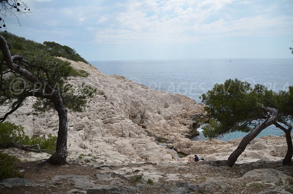 Espace de baignade dans la calanque du Port d'Alon