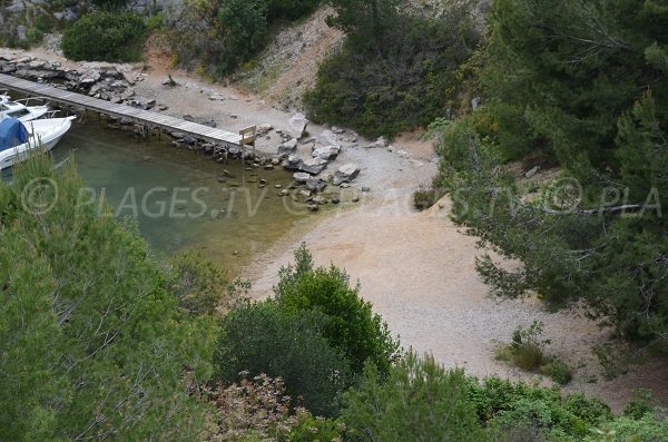 Spiaggia della calanque di Port Miou a Cassis