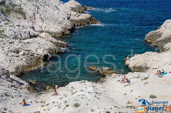 Calanque de Pousterlo à Frioul