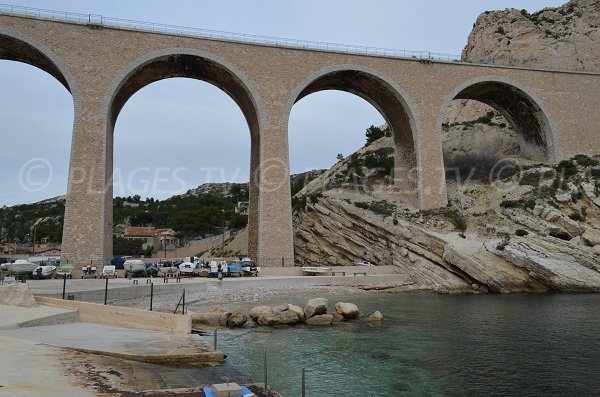 Plage de la calanque de La Vesse à Le Rove