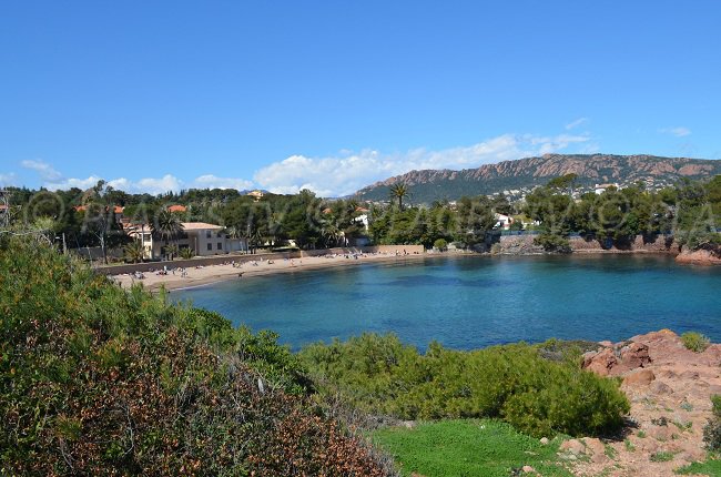 Plage au début du Cap Dramont