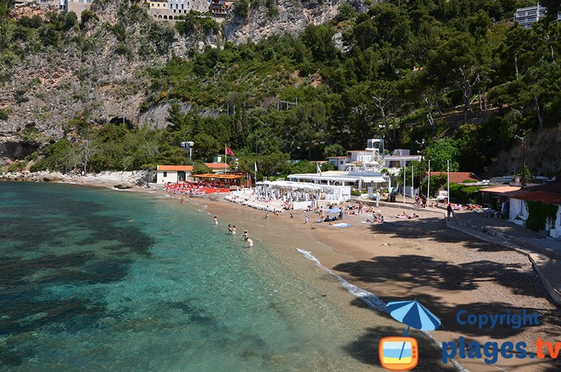 Plage de Mala sur la côte d'Azur à proximité de Monaco