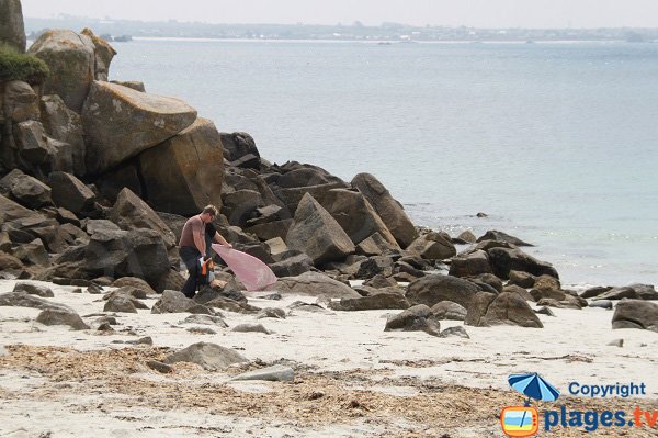 Rochers autour de la plage du camping de l'ile de Batz