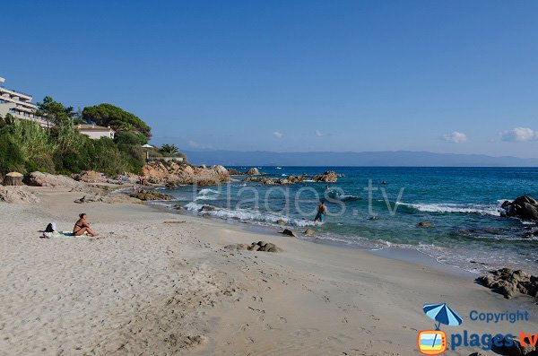 Plage à côté du restaurant de la Crique à Ajaccio