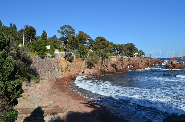 Baumette cove in Agay in France