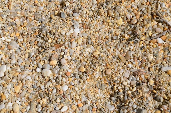 Gravel in the Bregancon creek