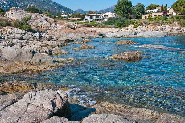 Plage dans la Cala d'Olivu - Corse