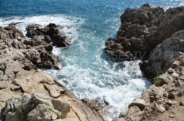 Access to the sea in St Laurent d'Eze