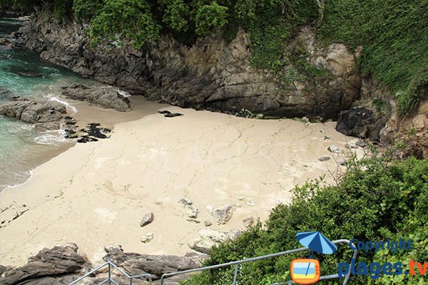 Petite crique de sable à Plougonvelin