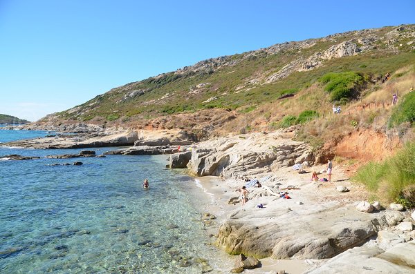 Crique sur le chemin du Cap Taillat