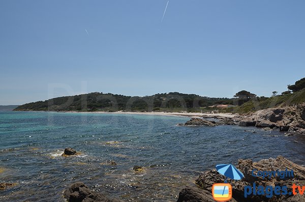 Salins-Strand von der Bucht des Zollpfads aus - St. Tropez