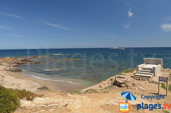 Foto della cala di Flolaudis a St Tropez