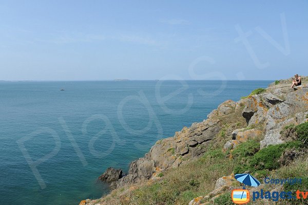 Blick auf das Meer von der Bucht des Forts