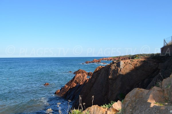 Plage de l'Ile des Vieilles à Anthéor Agay