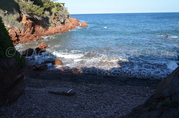 Crique de l'Ile des Vieilles à Agay