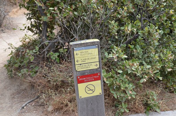 Sign for Crocodile Island in La Croix Valmer