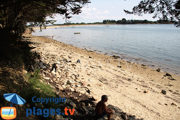 Confidential beach on the island of Arz