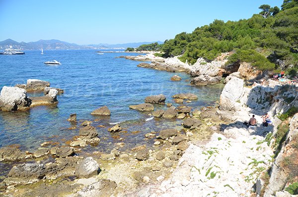 Rocks after Laoute cove in Ste Marguerite island