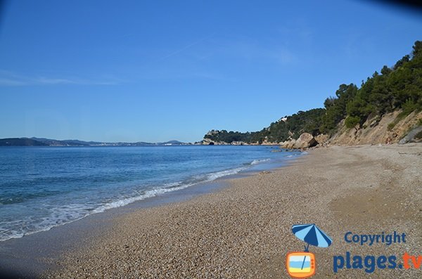 Vue sur la presqu'ile de St Mandrier depuis les criques du Monaco au Pradet